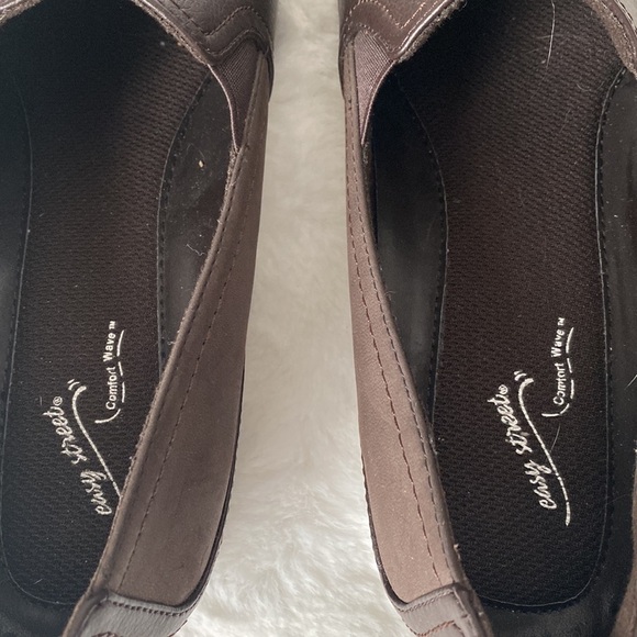 Easy Street Comfort Wave Slip on Wedge Shoe Size 10 - Picture 4 of 8